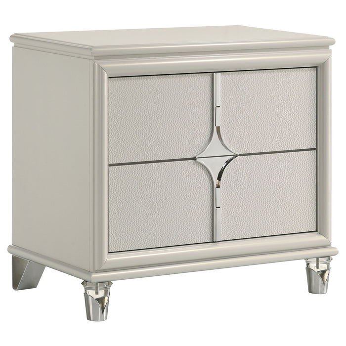 Olivia 5-piece California King bedroom set in pearl white with bed frame, nightstands, and dresser from CoasterEveryday.