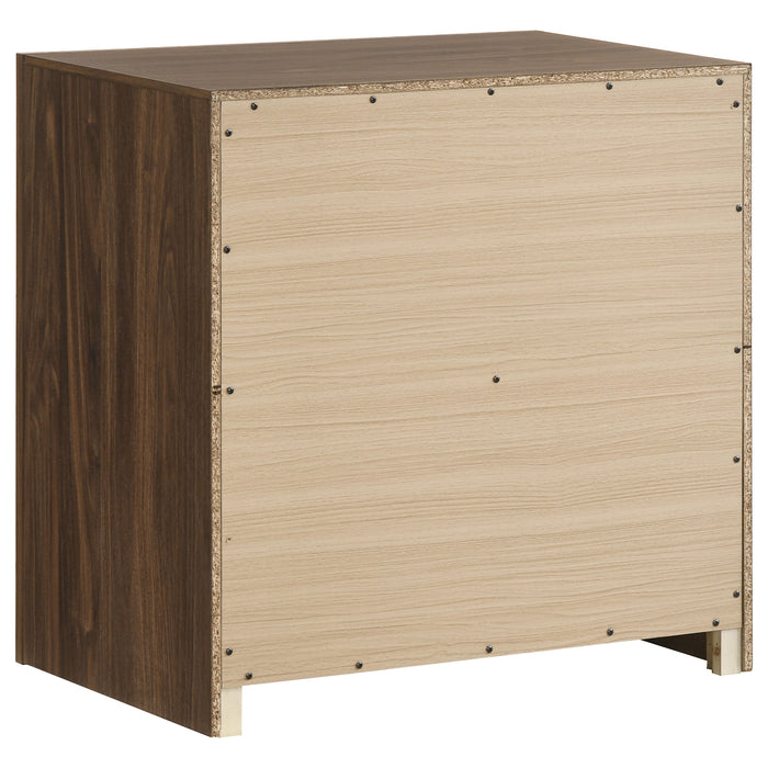 Etienne 5-piece Queen Bedroom Set Walnut