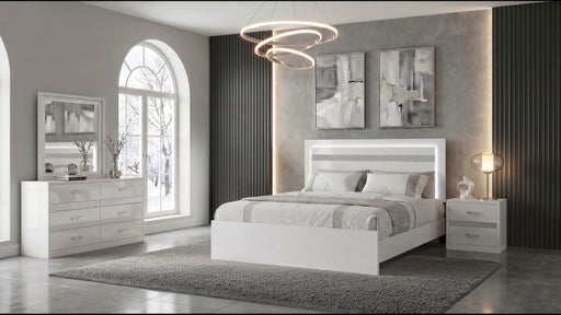 Viana 4-piece queen bedroom set in white high gloss with touch-control LED lighting by CoasterEveryday