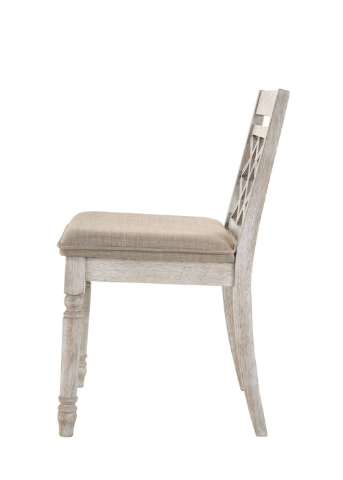 Set of two Giga Havanna wide chairs with off-white cushions, featuring a modern design perfect for stylish seating.