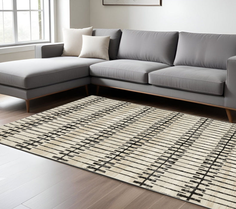 7' X 10' Geometric Area Rug - Beige And Black