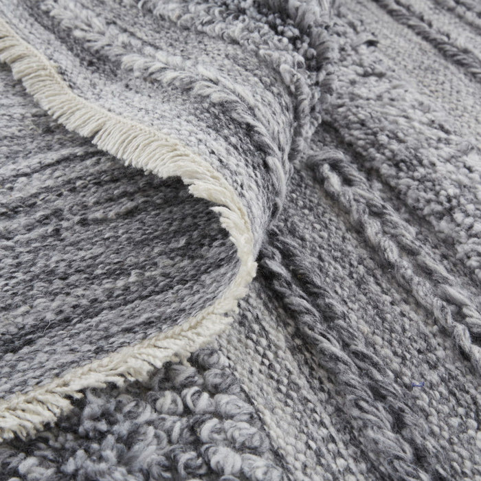 8' x 10' Striped Hand Woven Stain Resistant Area Rug - Gray And Ivory
