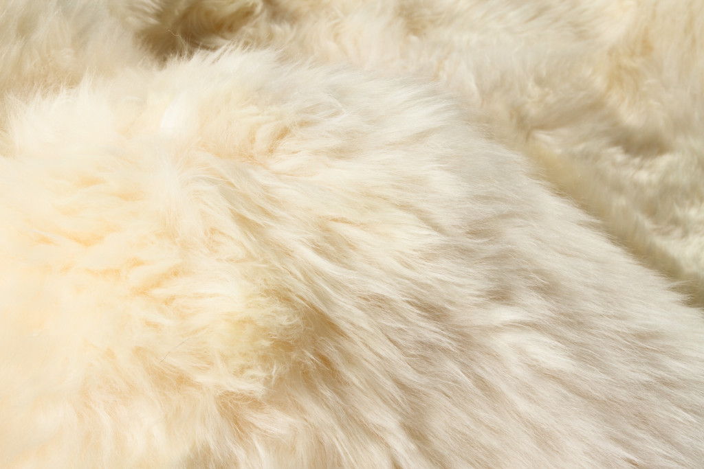 6' x 7' Sheepskin Handmade Area Rug - Gold