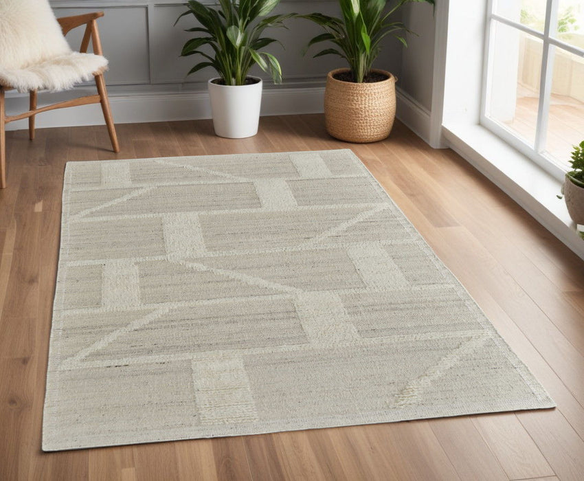 4' x 6' Wool Geometric Hand Woven Area Rug - Tan And Ivory