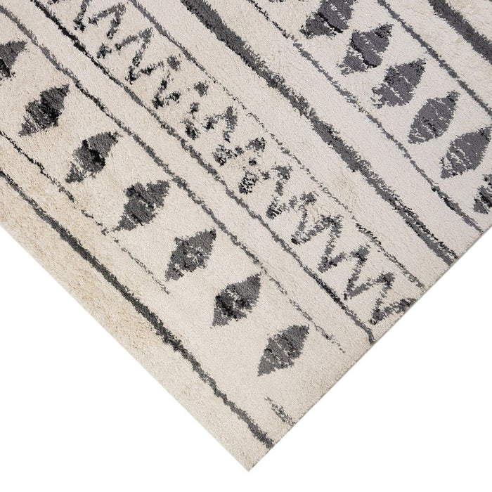 8.3' x 11.5' Geometric Shag Area Rug - Black And Ivory