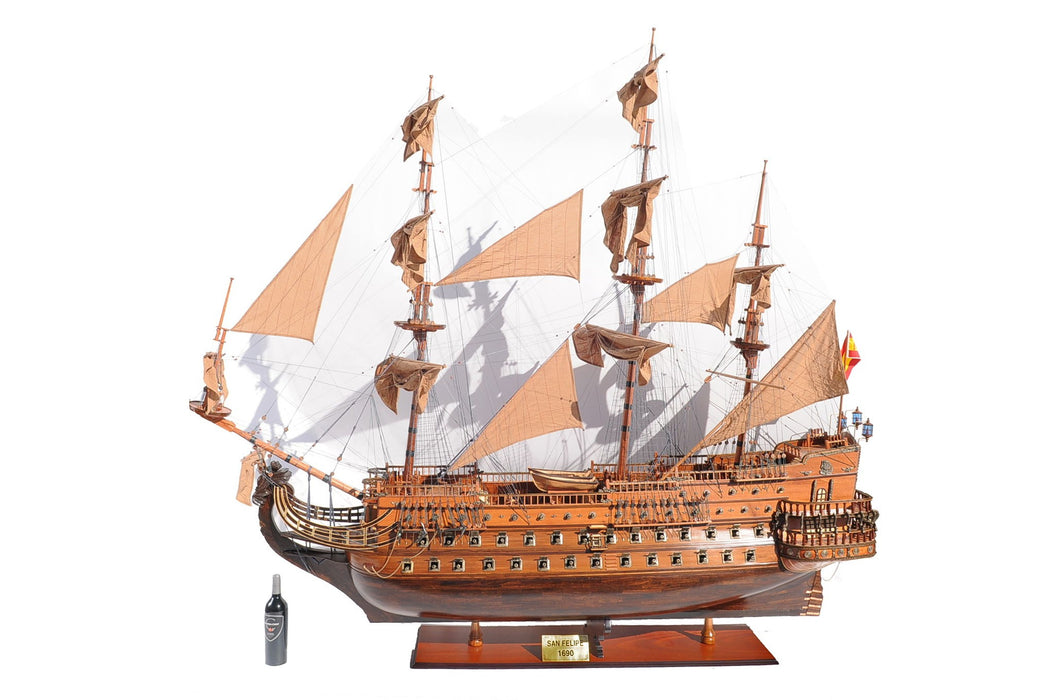 Hand Painted Boat (401851) - Brown