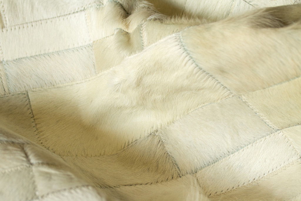 5' X 8' Cowhide Patchwork Area Rug (544495) - Natural