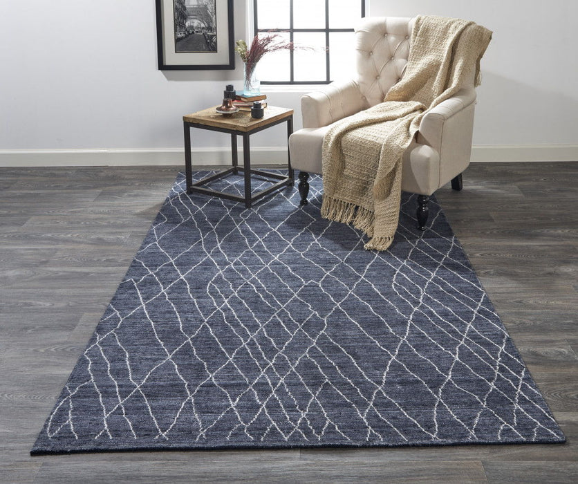 5' x 8' Abstract Hand Woven Viscose Area Rug - Blue And Ivory