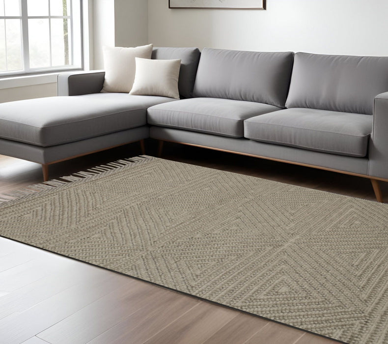 8' x 10' Wool Geometric Hand Woven Area Rug With Fringe - Tan And Ivory