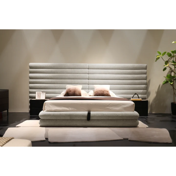 J & M Furniture G Maison Luxe in King Size