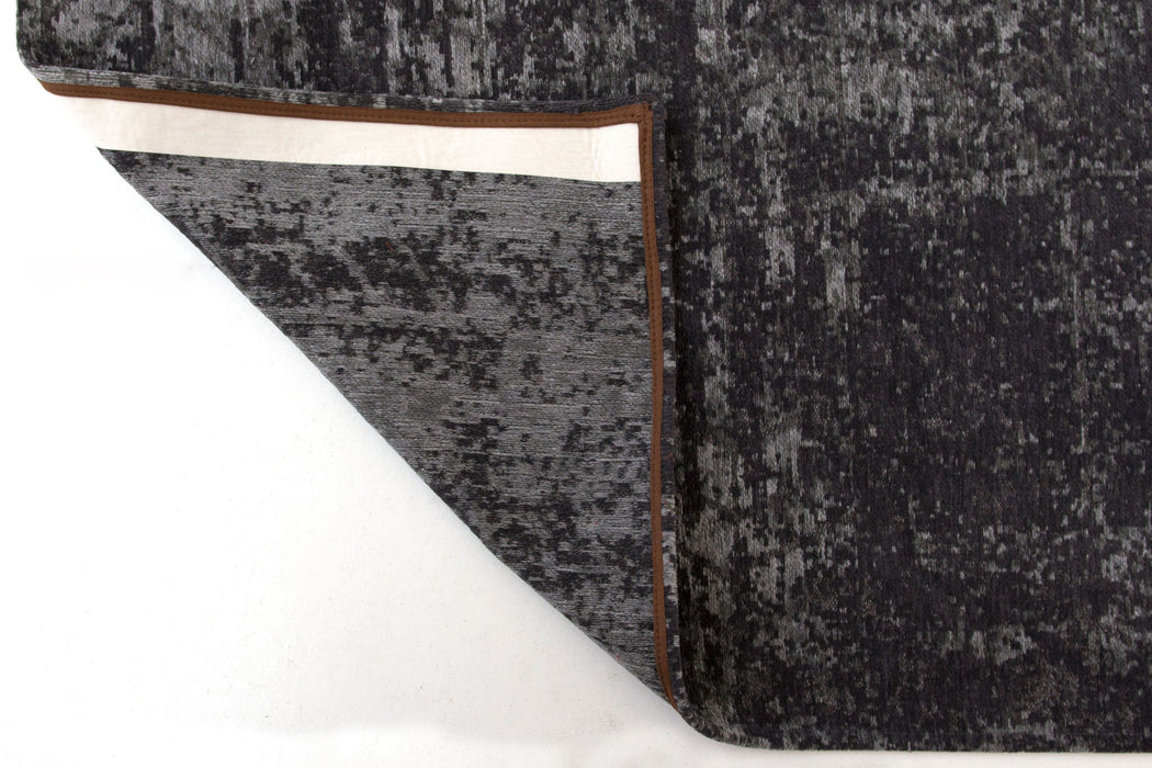 6' x 8' Chevron Non Skid Area Rug - Black And Gray