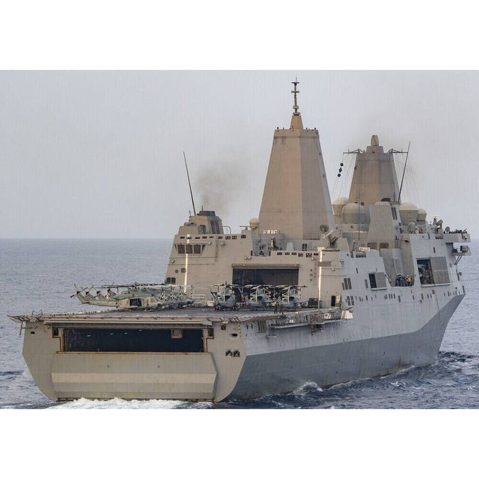 Hand Painted Model Boat (624270) - Gray