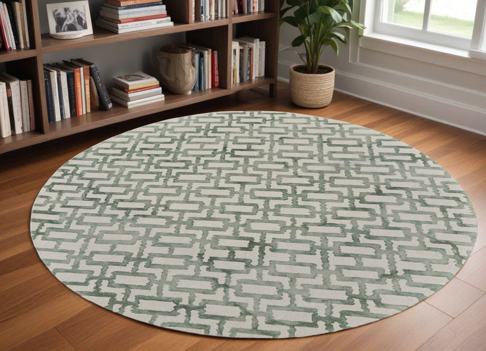 10' Round Trellis Hand Tufted Area Rug - Ivory And Green