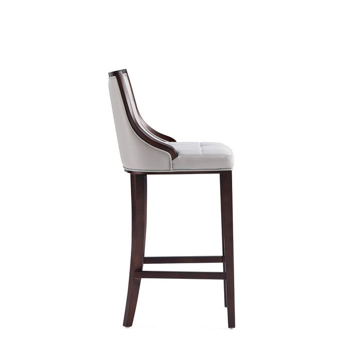 Manhattan Fifth Avenue - Barstool