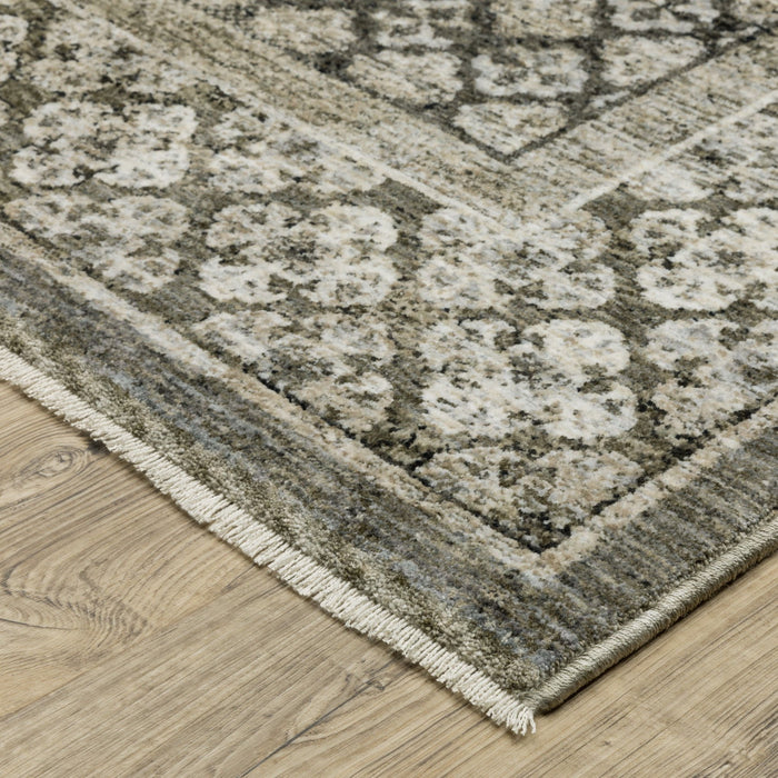 8' X 11' Medallion Area Rug With Fringe - Gray / Beige