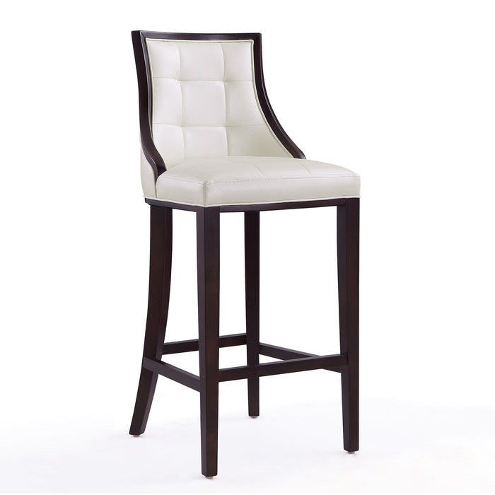 Manhattan Fifth Avenue - Barstool