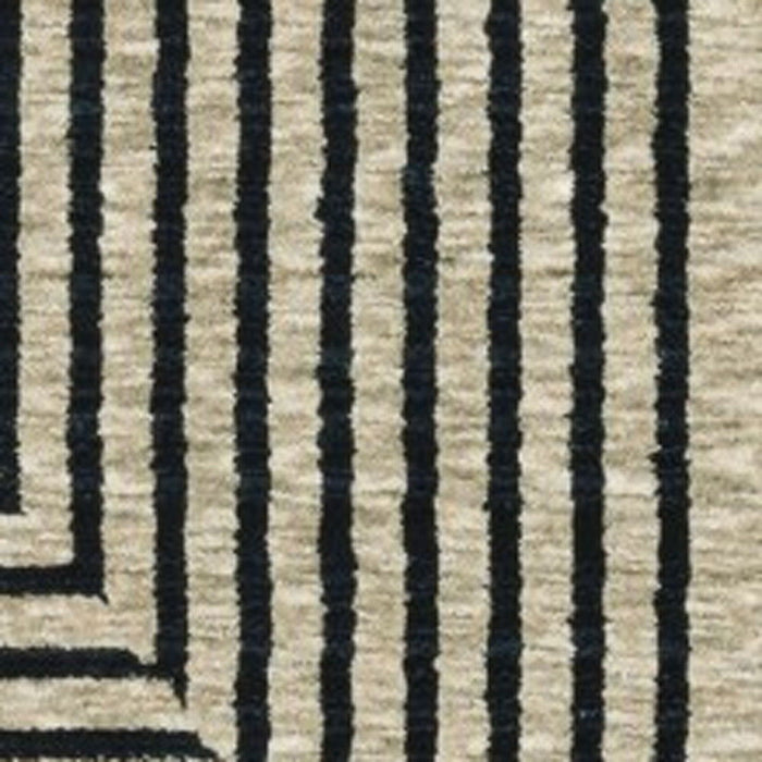 8' X 11' Geometric Area Rug With Fringe - Beige