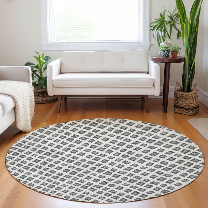 8' Geometric Washable Round Rug With UV Protection - Gray / Silver