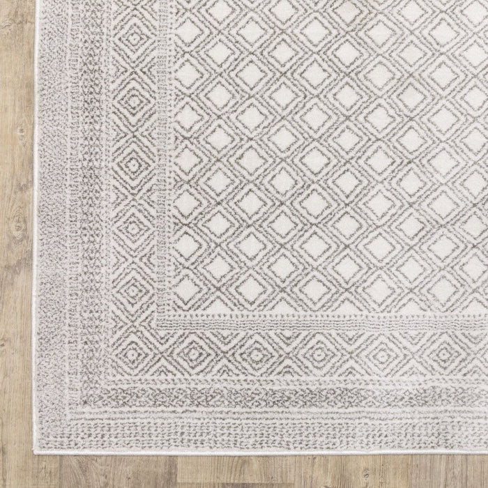 8' x 11' Oriental Power Loom Stain Resistant Area Rug - White And Gray