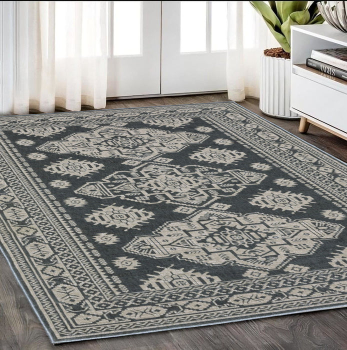 5' X 8' Medallion Area Rug - Blue / Gray