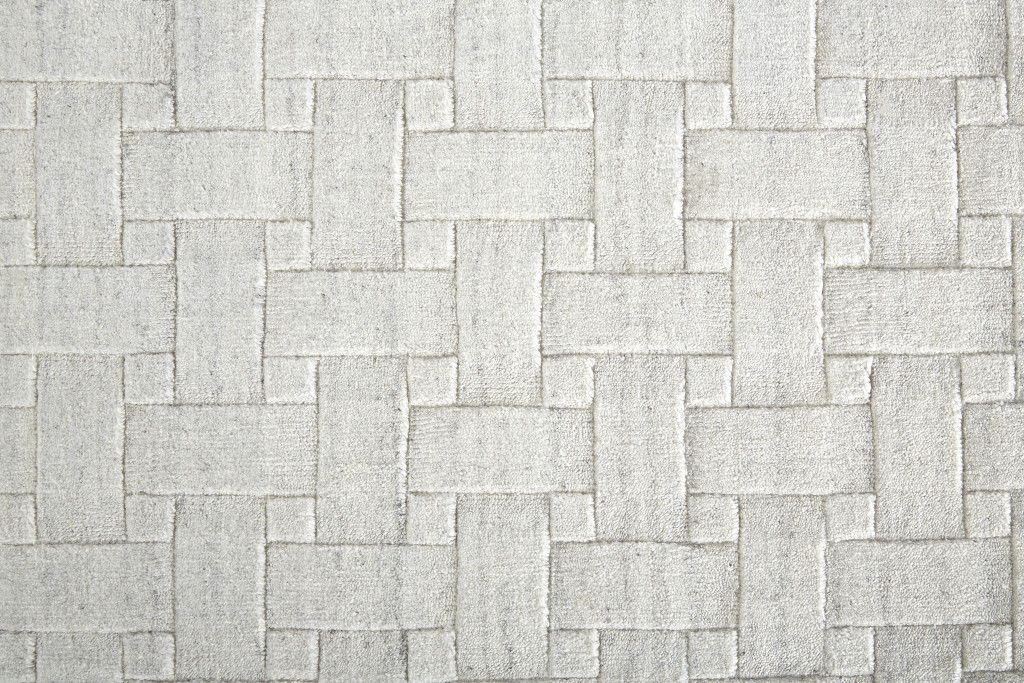 9' x 12' Hand Woven Area Rug - White And Silver