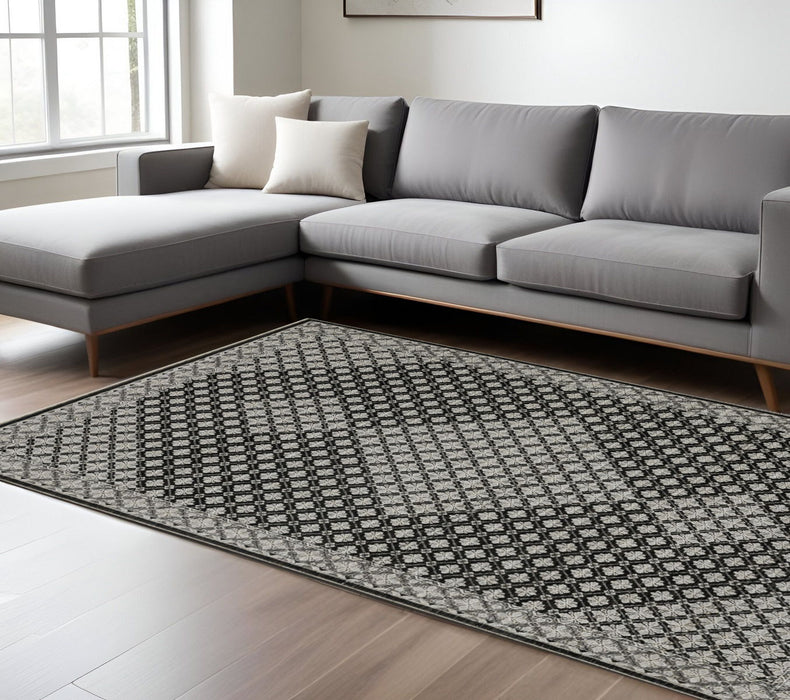 10' X 13' Diamond Area Rug With Fringe - Black And Gray