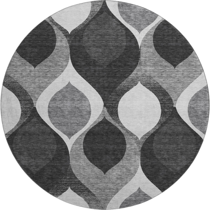 8' Ogee Washable Round Rug With UV Protection - Black And Silver