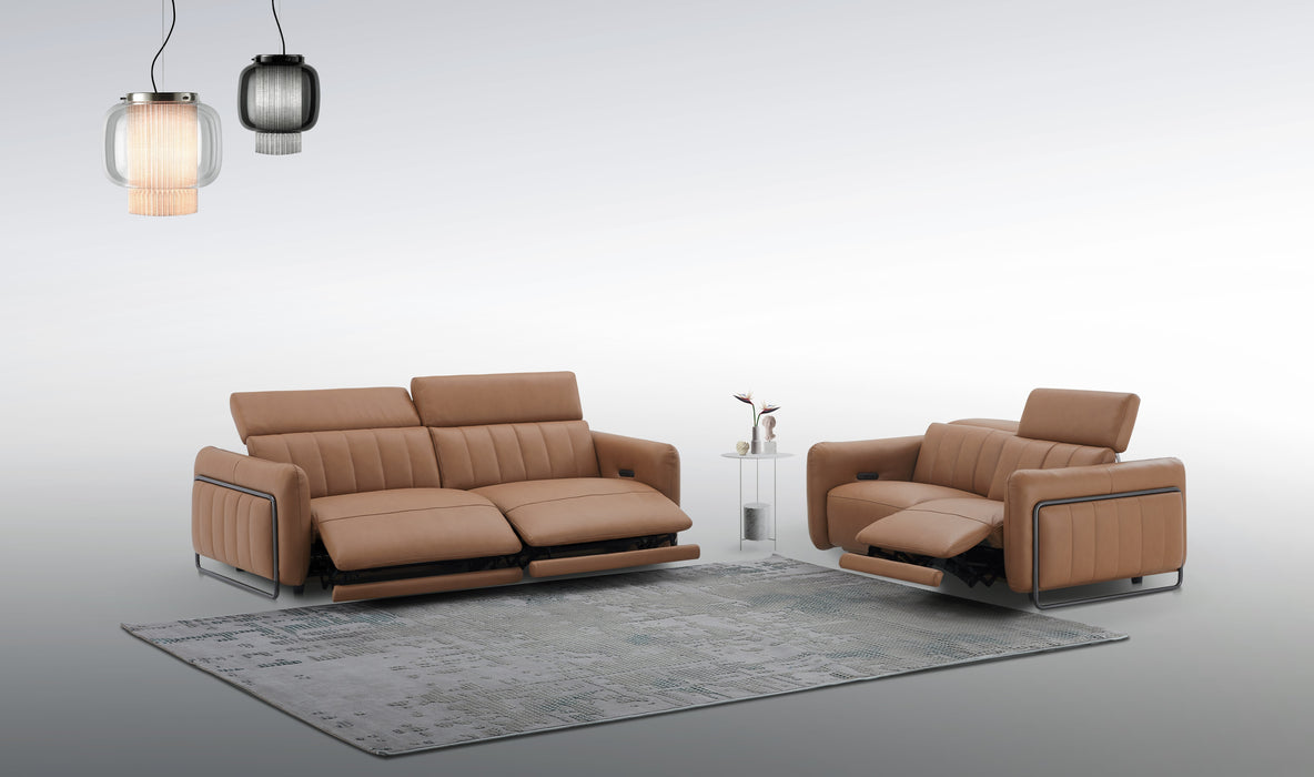 J & M Furniture President Leather Loveseat in Cognag