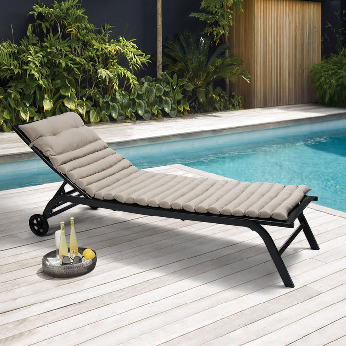 Giga 2-piece outdoor chaise lounge cushion set with back and seat cushions, in weather-resistant fabric for outdoor relaxation.