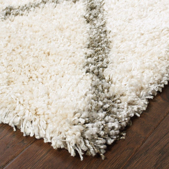 7' x 10' Geometric Lattice Area Rug - Ivory And Gray