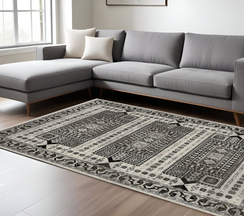7' X 10' Oriental Area Rug With Fringe - Ivory And Charcoal