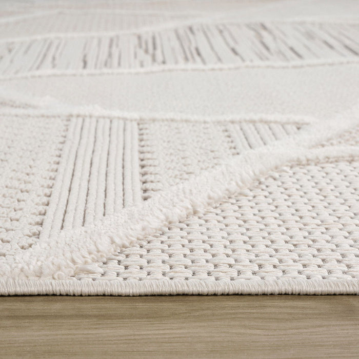 8' x 11' Geometric Distressed Area Rug - Cream And Beige