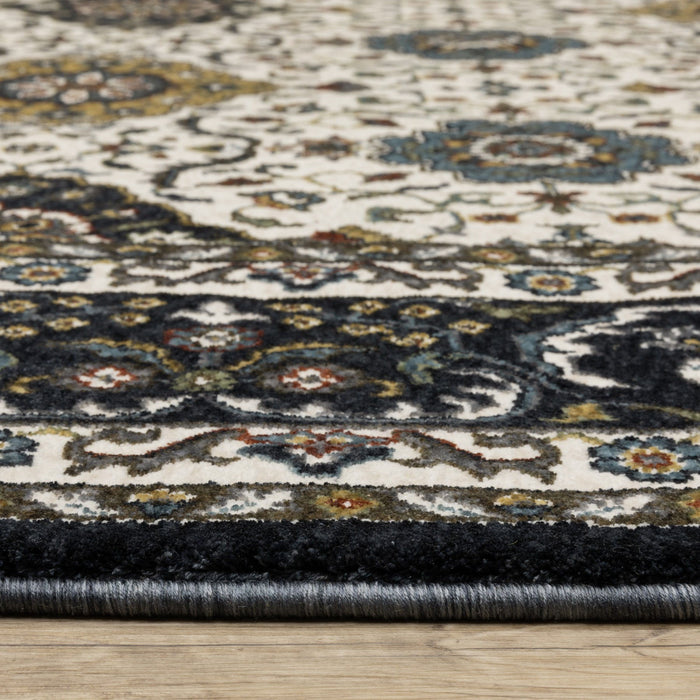 7' X 10' Medallion Area Rug With Fringe - Ivory