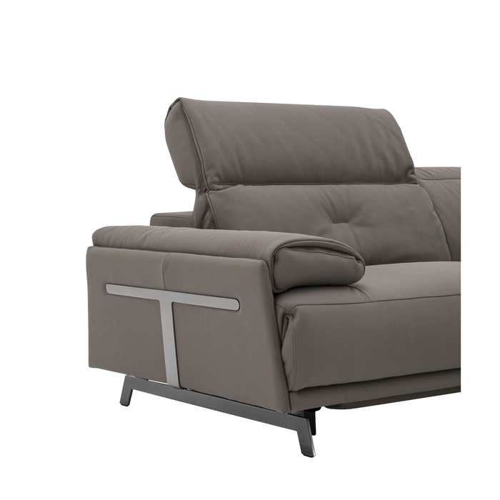 J & M Furniture Dolce Vita Reclining Sectional in Brownie