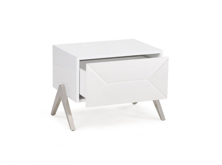 Modern Nightstand With One Drawer And Steel Legs - Silky White