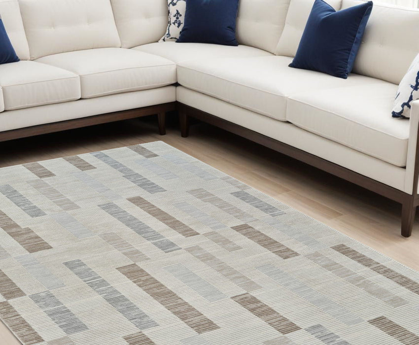 8' x 11' Abstract Distressed Area Rug - Beige And Brown