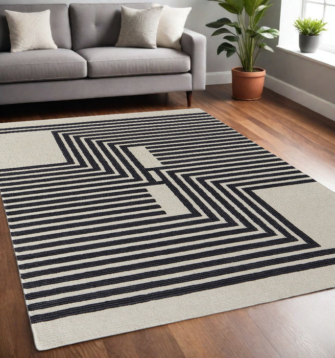 5' x 8' Abstract Geometric Hand Tufted Area Rug - Black And Ivory