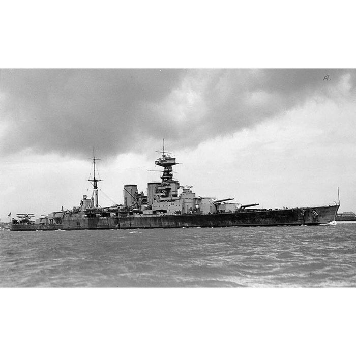 Hand Painted Model Boat (624288) - Gray