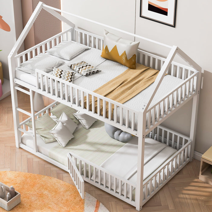 Giga metal house bunk bed with safety fence, door, and ladder, featuring a playful house design for kids' bedroom.