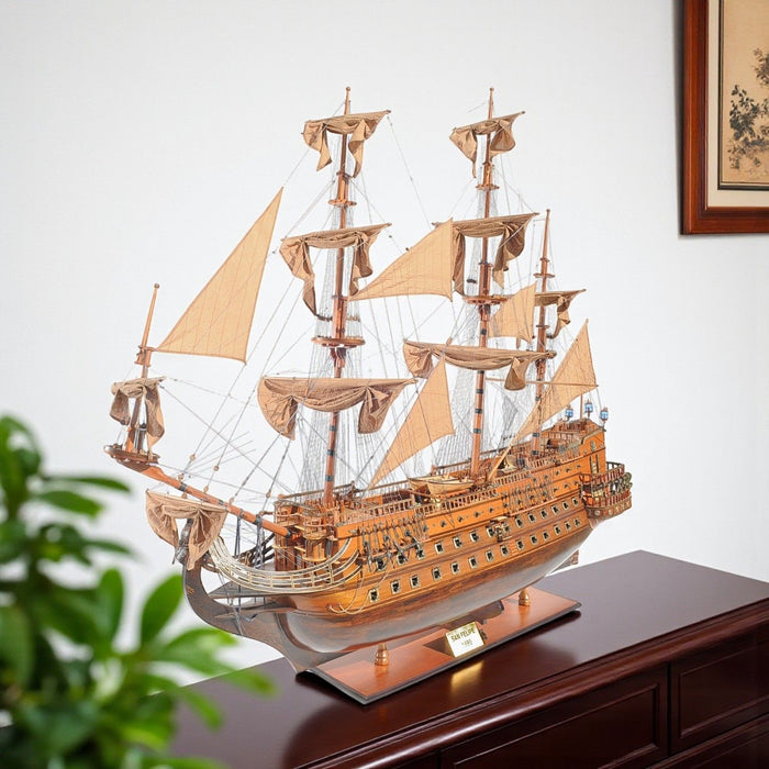 Hand Painted Boat (401851) - Brown