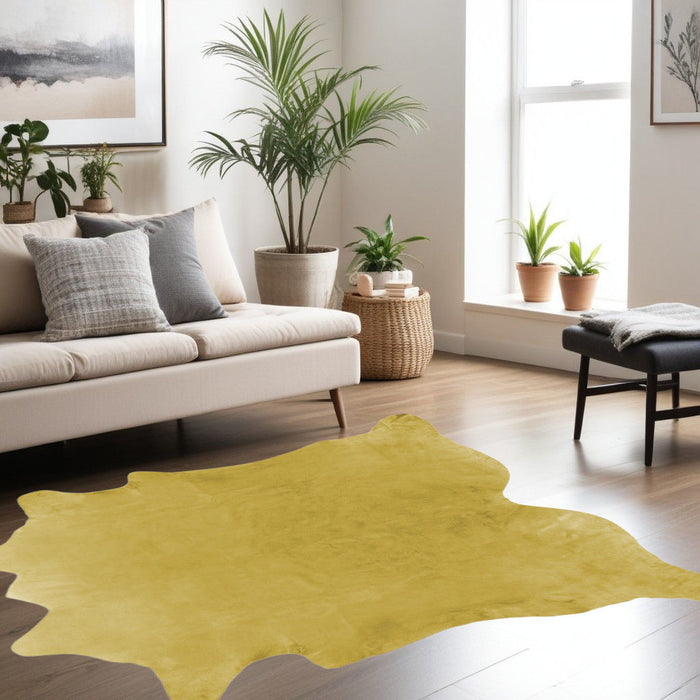 6' x 7' Cowhide Cowhide Area Rug - Gold
