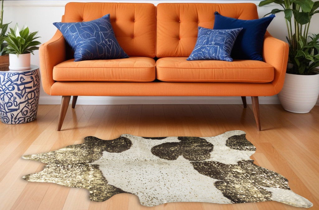 5' x 7' Cowhide Hand Knotted Area Rug - Ivory Brown And Gold