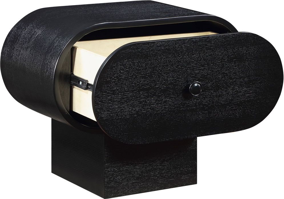 Harlow - Night Stand