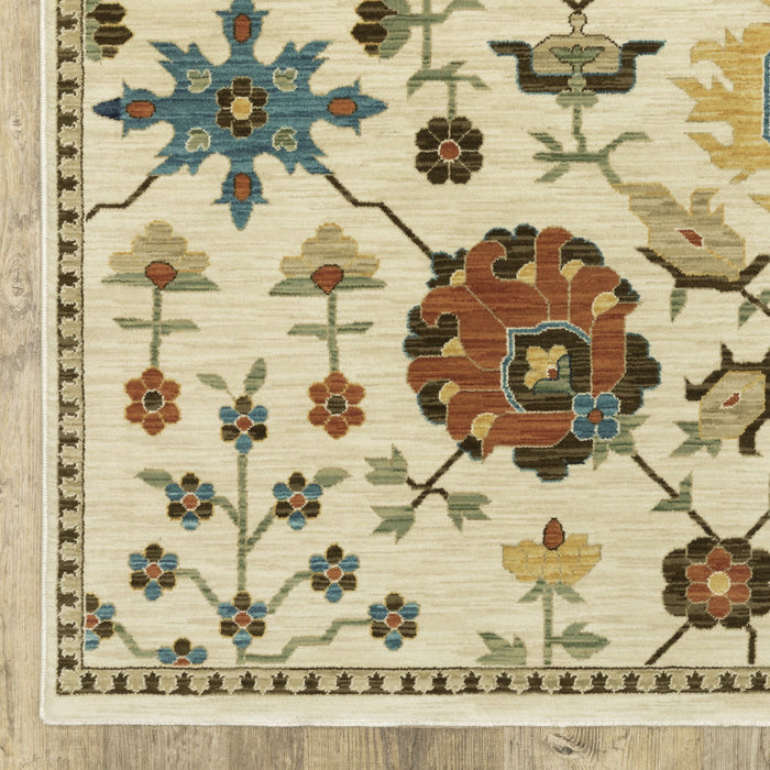 7' X 10' Oriental Area Rug With Fringe - Ivory And Gold