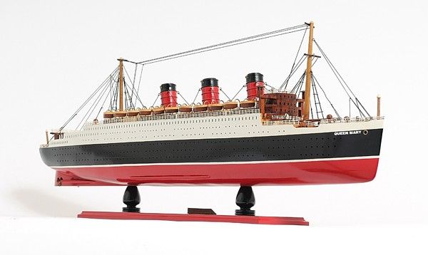 Hand Painted RMS Queen Mary Large Model Boat - Black / Red
