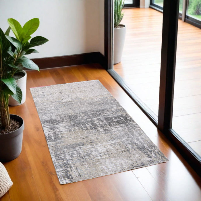 2.6' x 4.9' Abstract Non Skid Area Rug - Gray And White