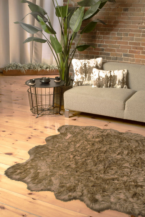 6' x 6' Wool Sheepskin Handmade Area Rug - Taupe