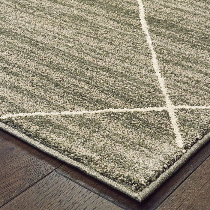 8' x 10' Geometric Power Loom Stain Resistant Area Rug - Gray And Ivory