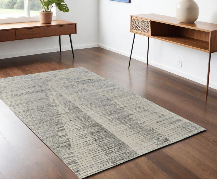 4' x 6' Abstract Hand Knotted Worn Faded Area Rug - Gray And Ivory
