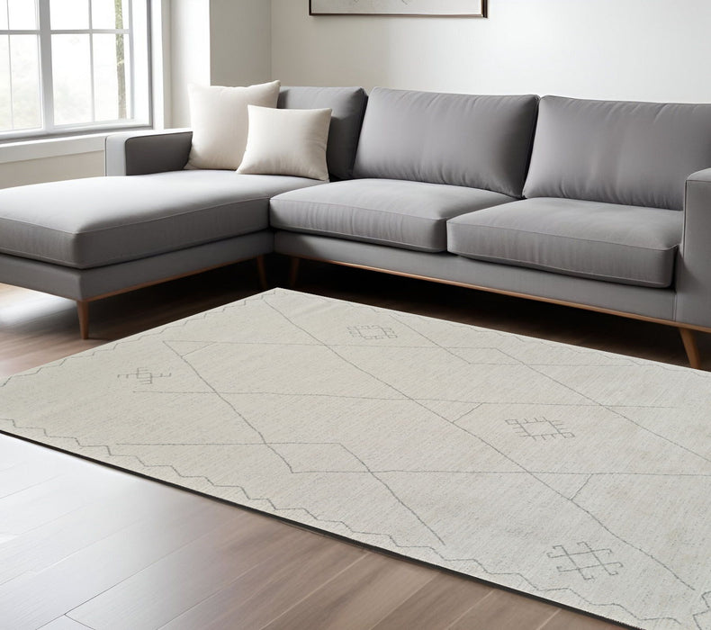 7.9' x 7.9' Abstract Non Skid Area Rug - Cream And Beige